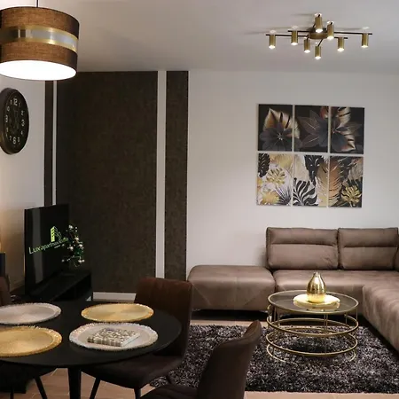 Lux Novi Park فردنيك