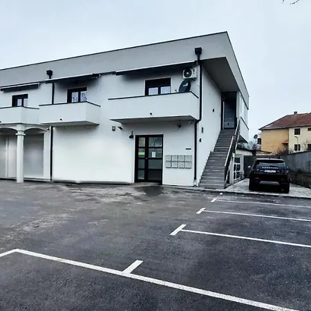 Lux Novi Park Apartman