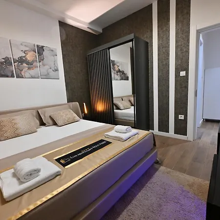 Apartament Lux Novi Park *