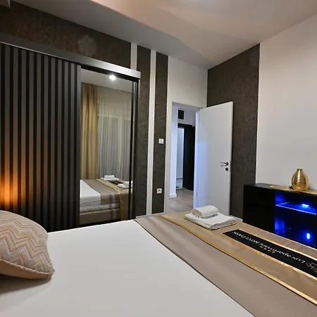 Lux Novi Park Apartament