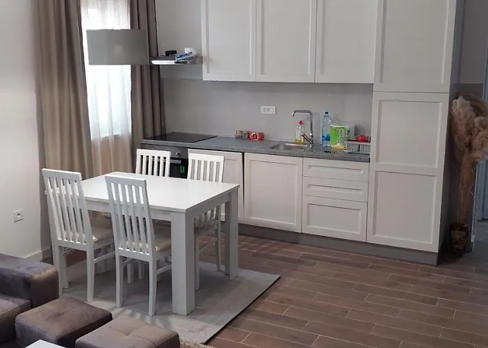 Lux Novi Park Apartament