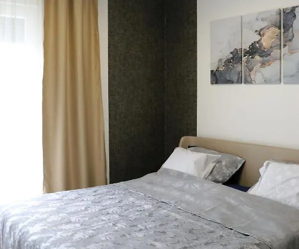 Lux Novi Park Apartament