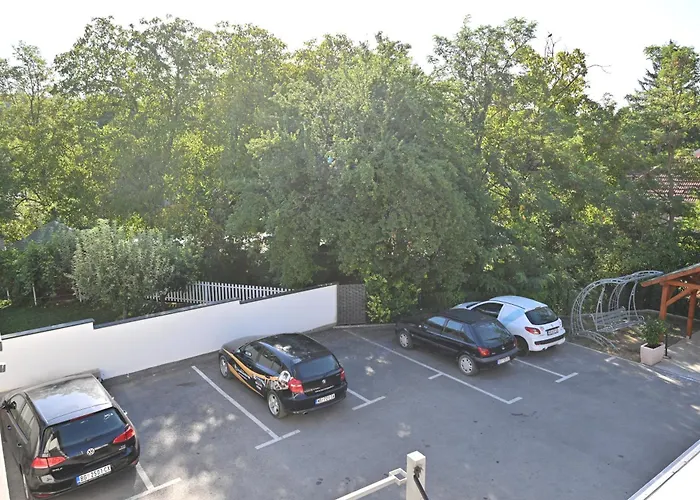 Lux Novi Park Apartament